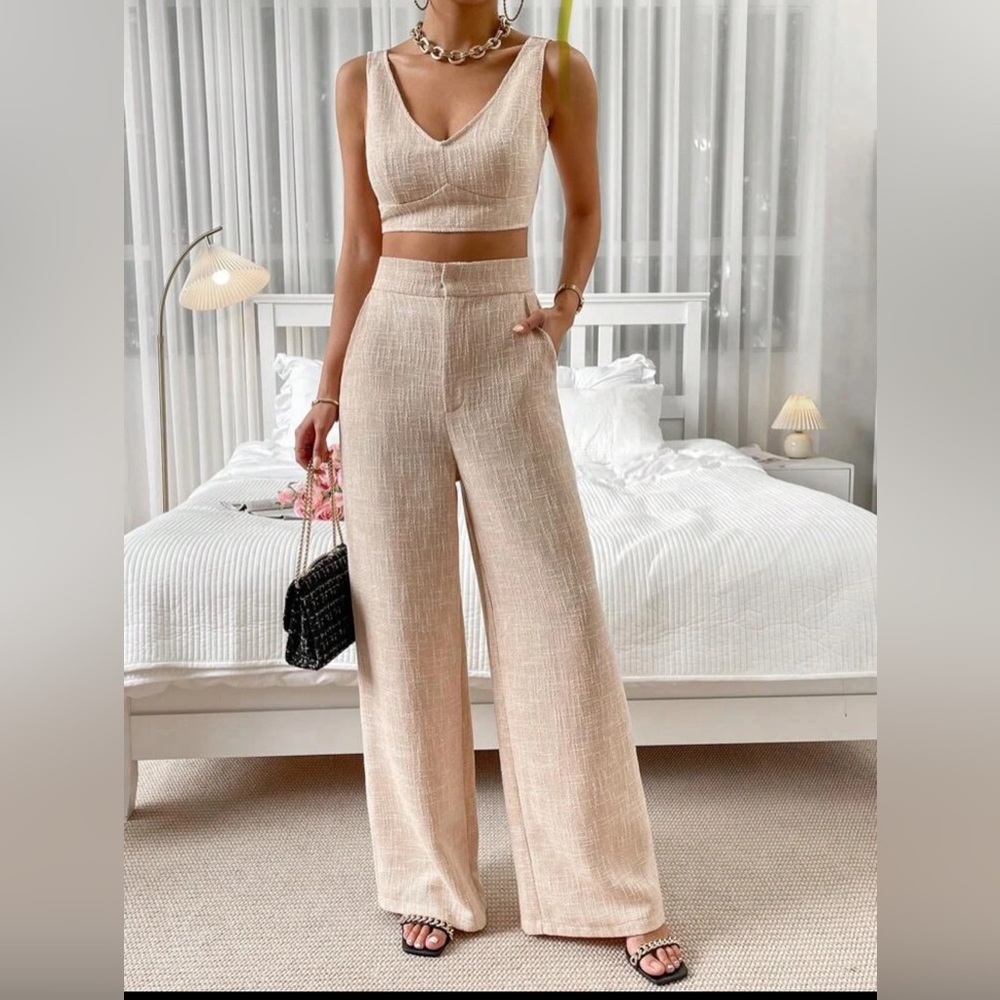 Solid Crop Tank Top & Wide Leg Pants

New without tag. Never worn .